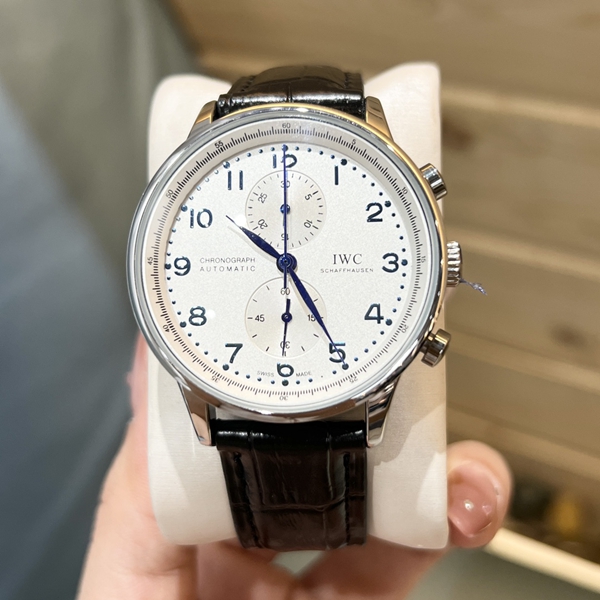 ブランド時計側面デザイン